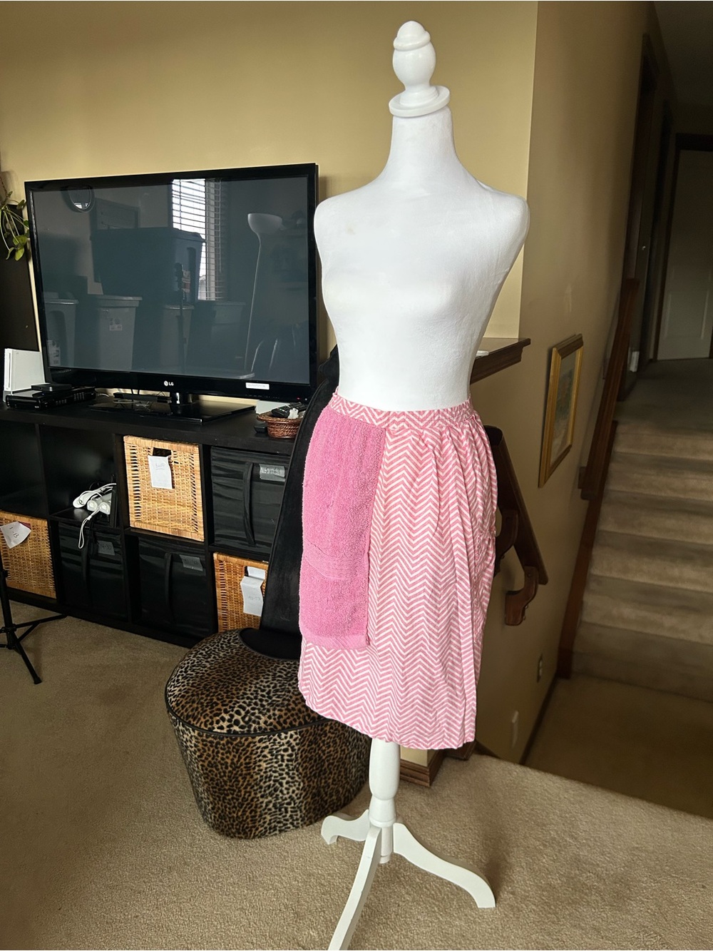 Pink Chevron Cooking apron with built in towel and pocket